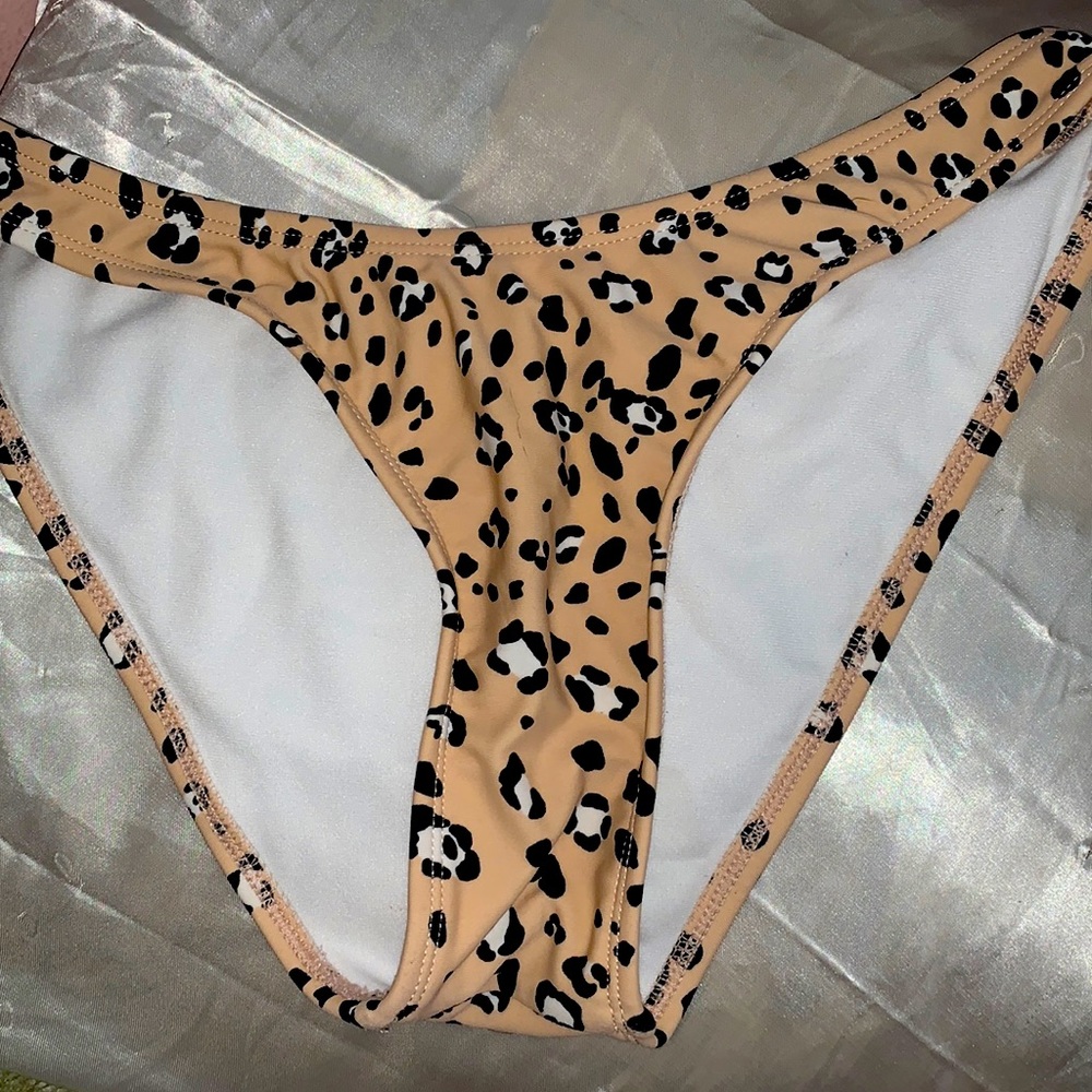 Cheatah print swim bottoms
